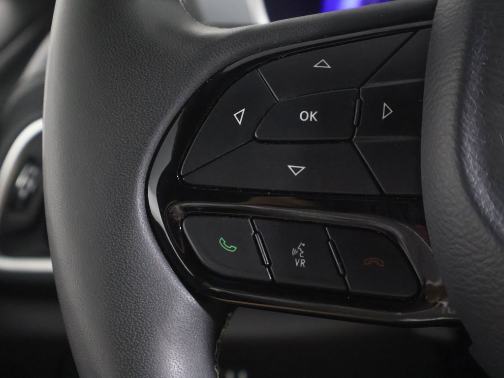 Used 2025 Chrysler Pacifica Limited FWD image 41
