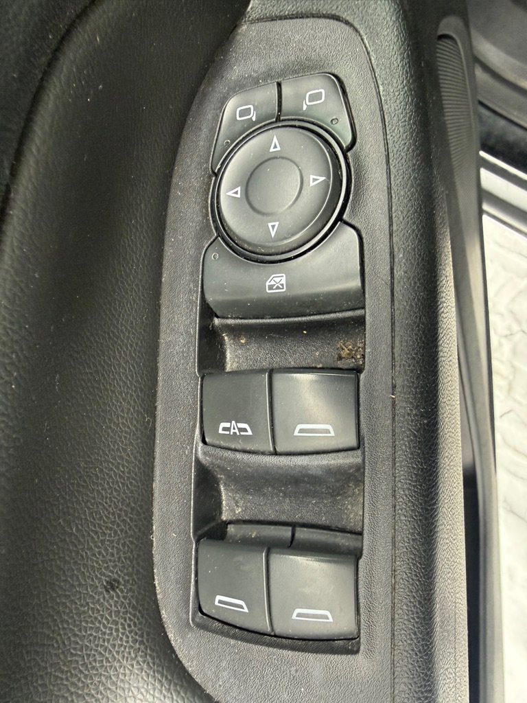 Used 2019 Chevrolet Equinox LT image 16