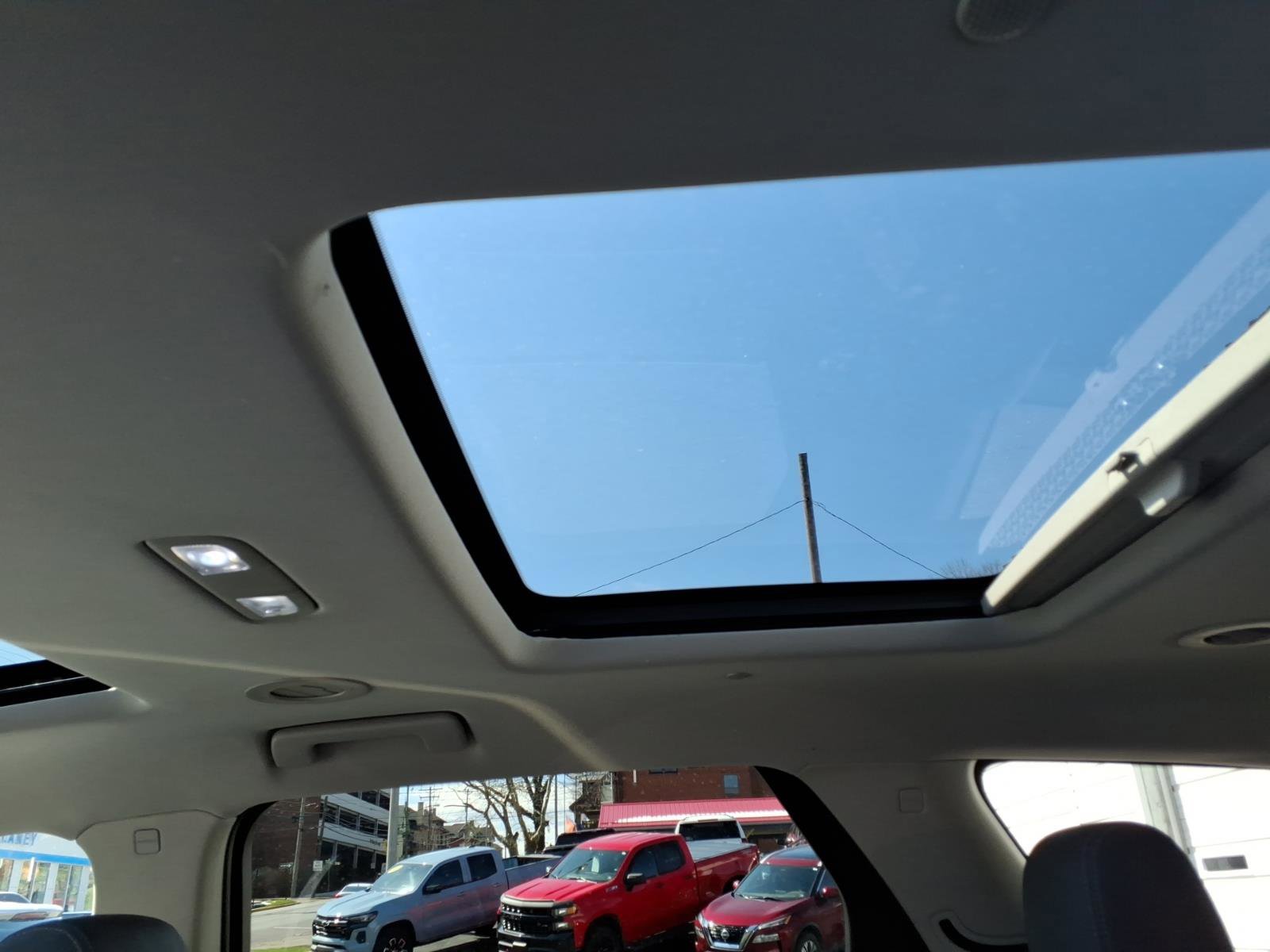 Used 2021 Buick Enclave Essence w/ Sport Touring Edition image 15