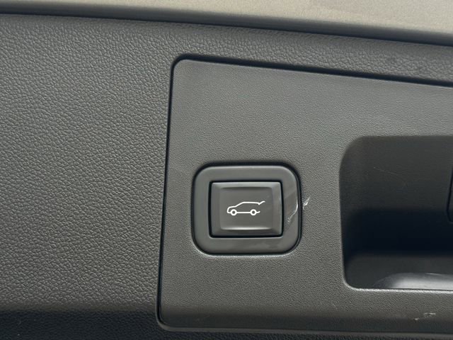 Used 2024 Cadillac XT4 Premium Luxury FWD image 31