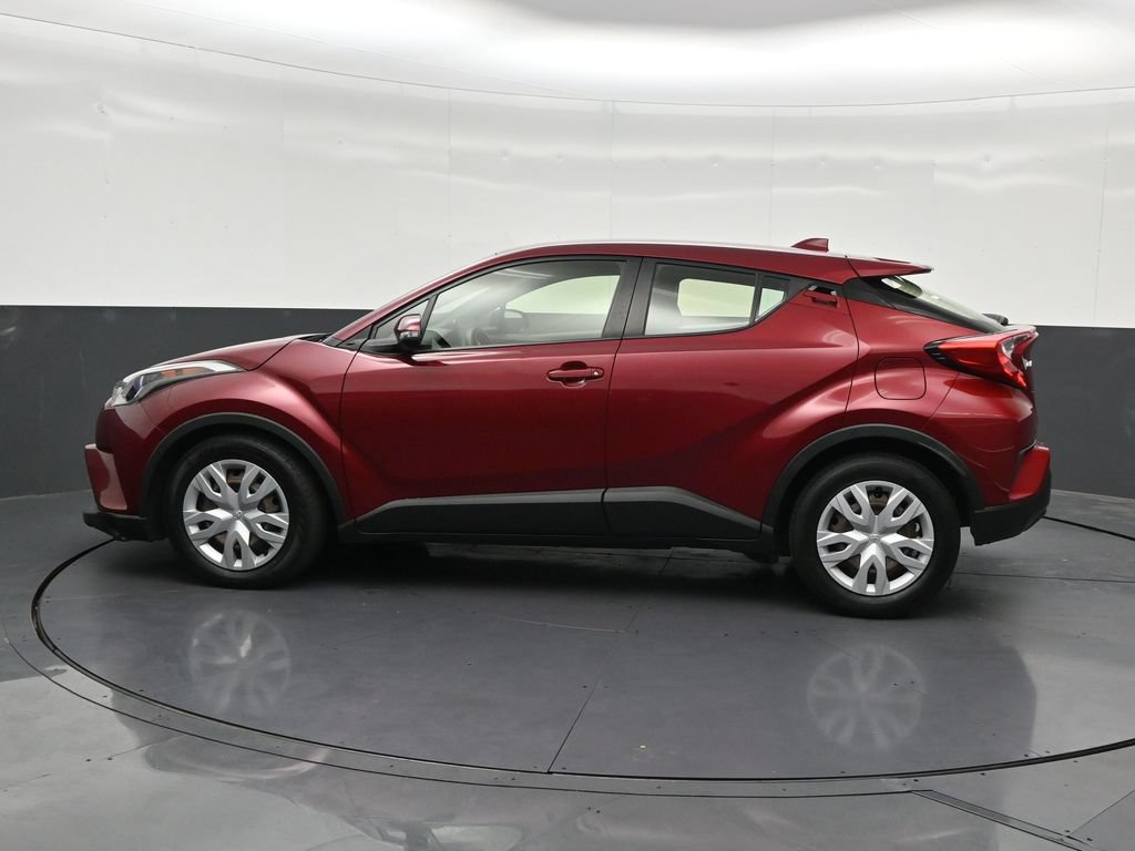 Used 2019 Toyota C-HR LE FWD image 2