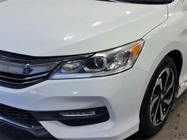 Used 2017 Honda Accord EX-L image 8