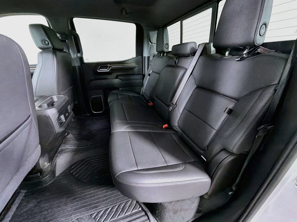 Used 2024 Chevrolet Silverado 1500 RST AWD/4WD image 19
