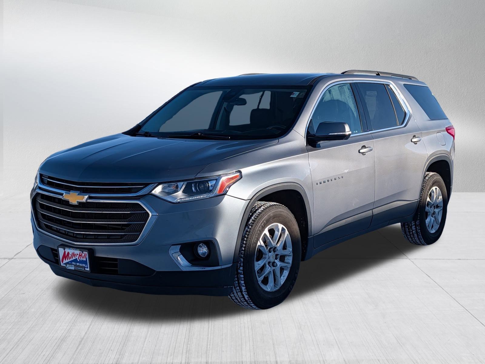 Used 2020 Chevrolet Traverse LT w/ Driver Confidence II Package image 3