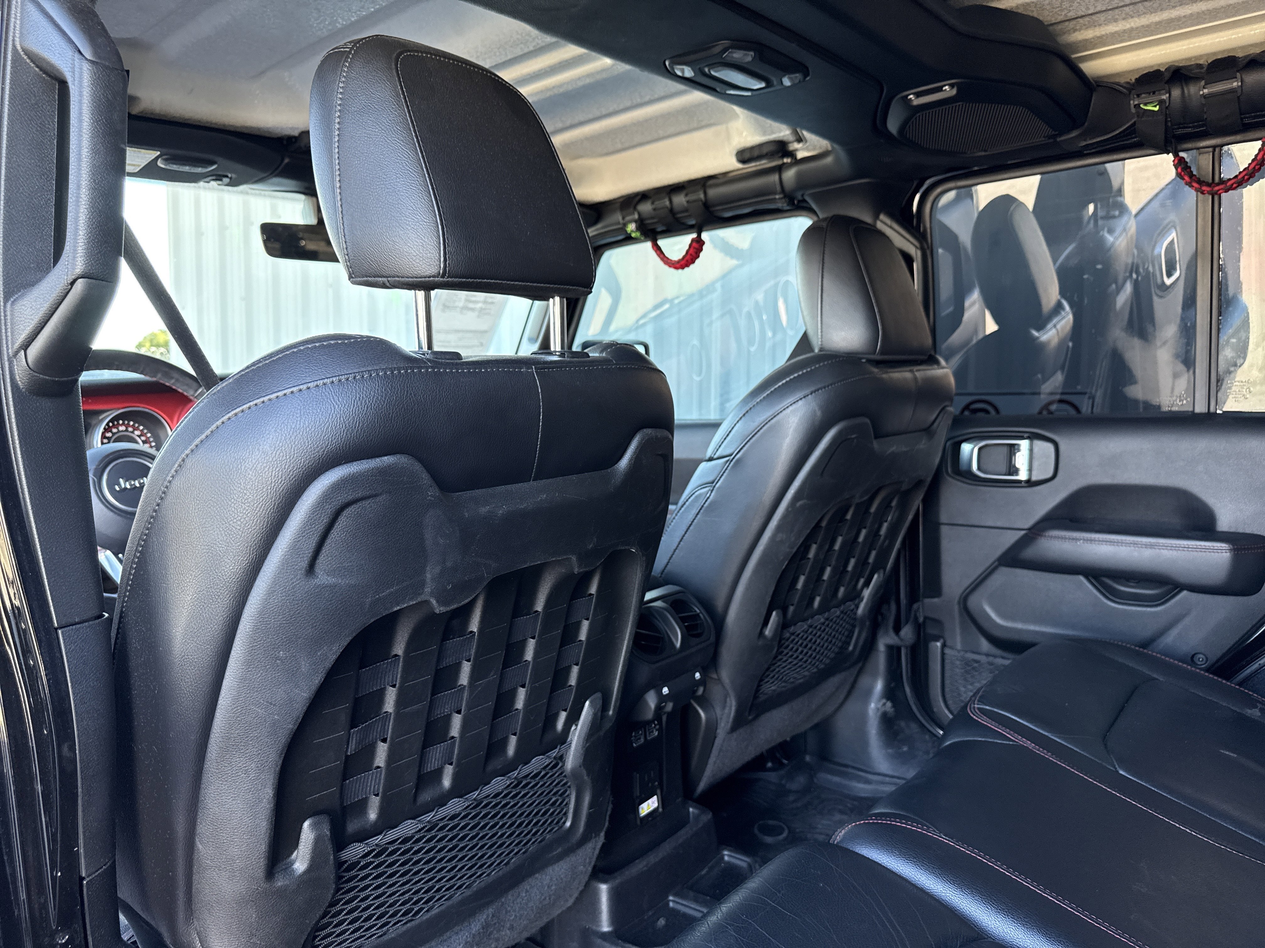 Used 2018 Jeep Wrangler Unlimited Rubicon image 34