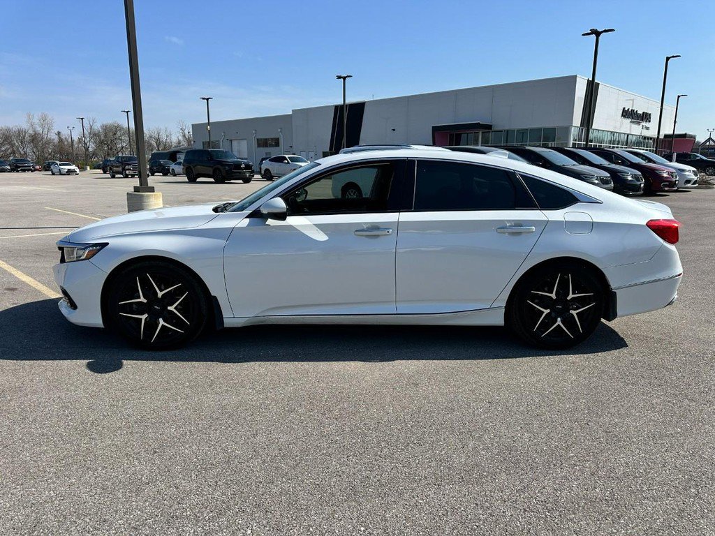 Used 2021 Honda Accord Touring video 2
