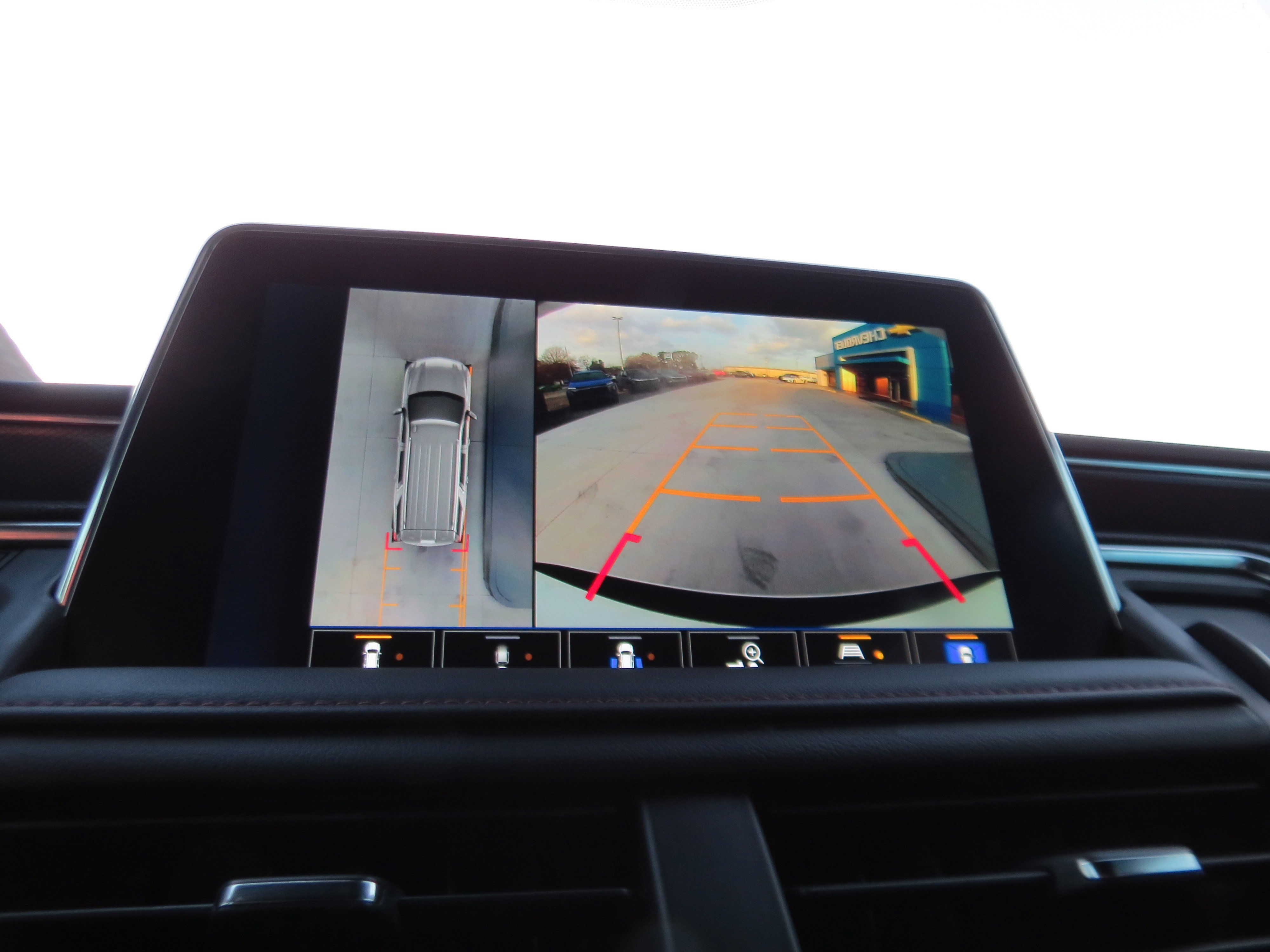 Used 2024 Chevrolet Tahoe RST w/ Luxury Package image 27