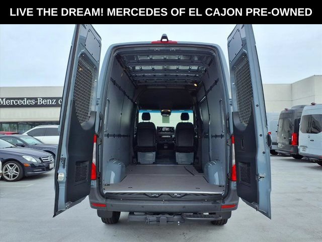 Used 2024 Mercedes-Benz Sprinter 2500 image 22
