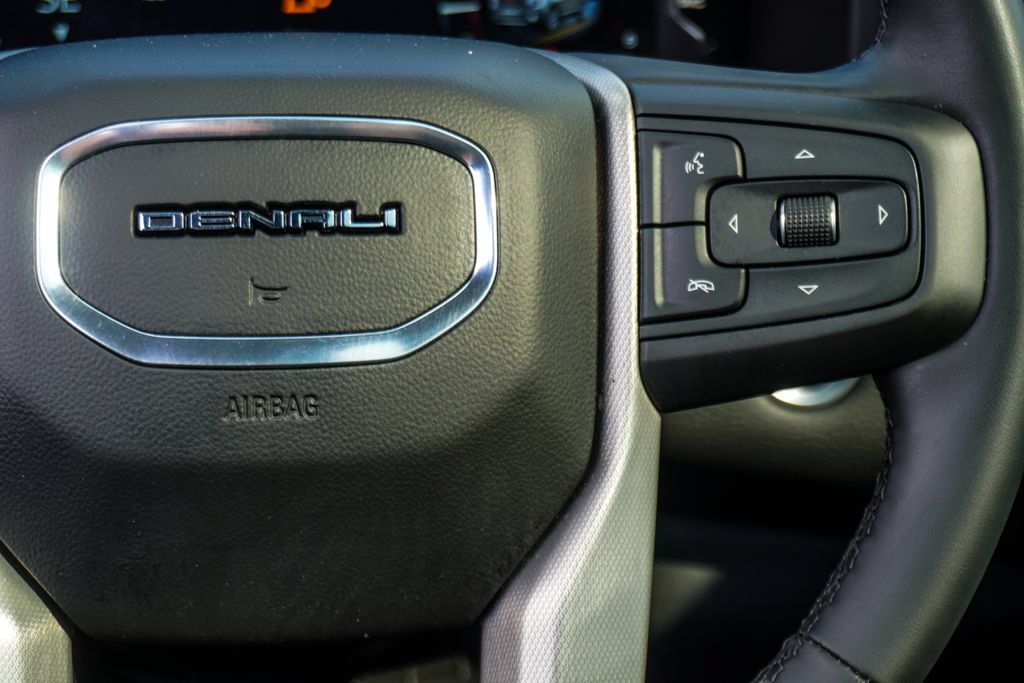 Used 2024 GMC Yukon XL Denali RWD image 14