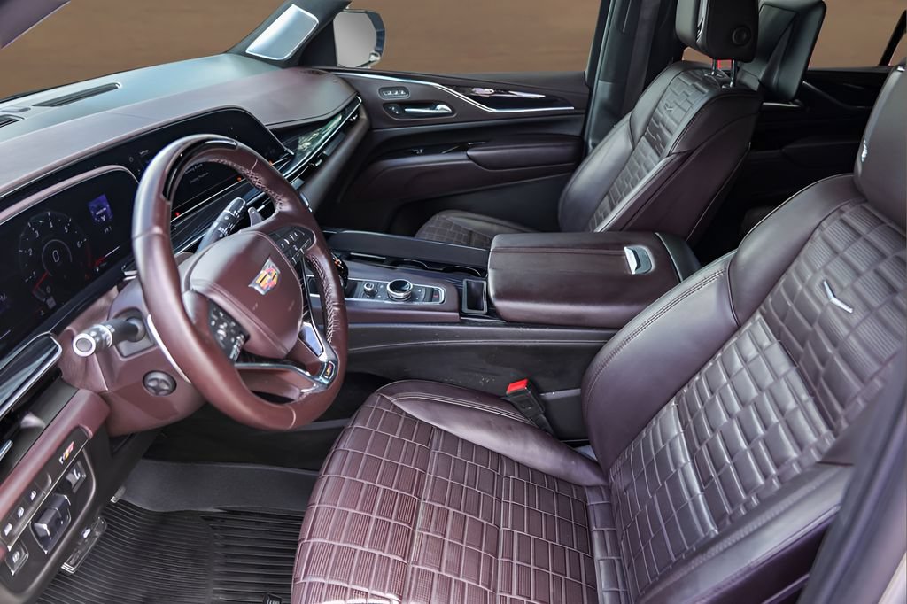 Used 2023 Cadillac Escalade V w/ LPO, ONYX Package AWD/4WD image 9