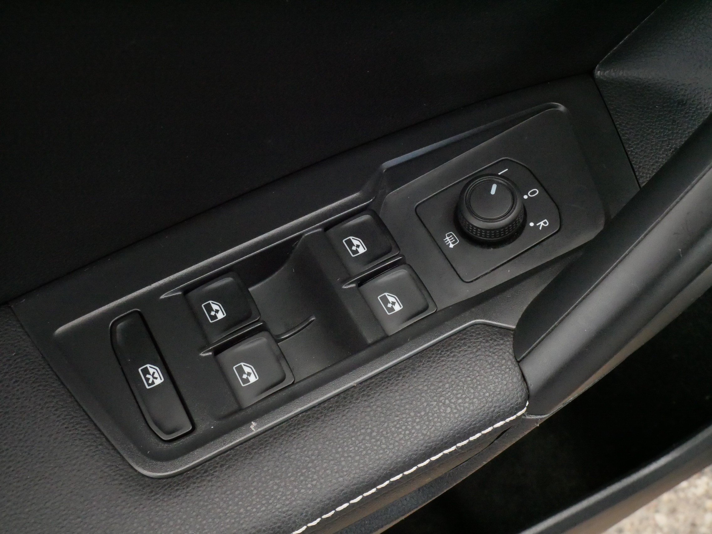 Certified 2023 Volkswagen Tiguan S FWD image 19