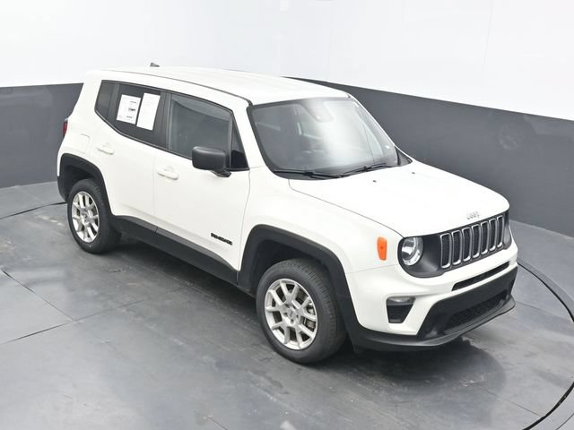 Used 2023 Jeep Renegade Latitude AWD/4WD image 52