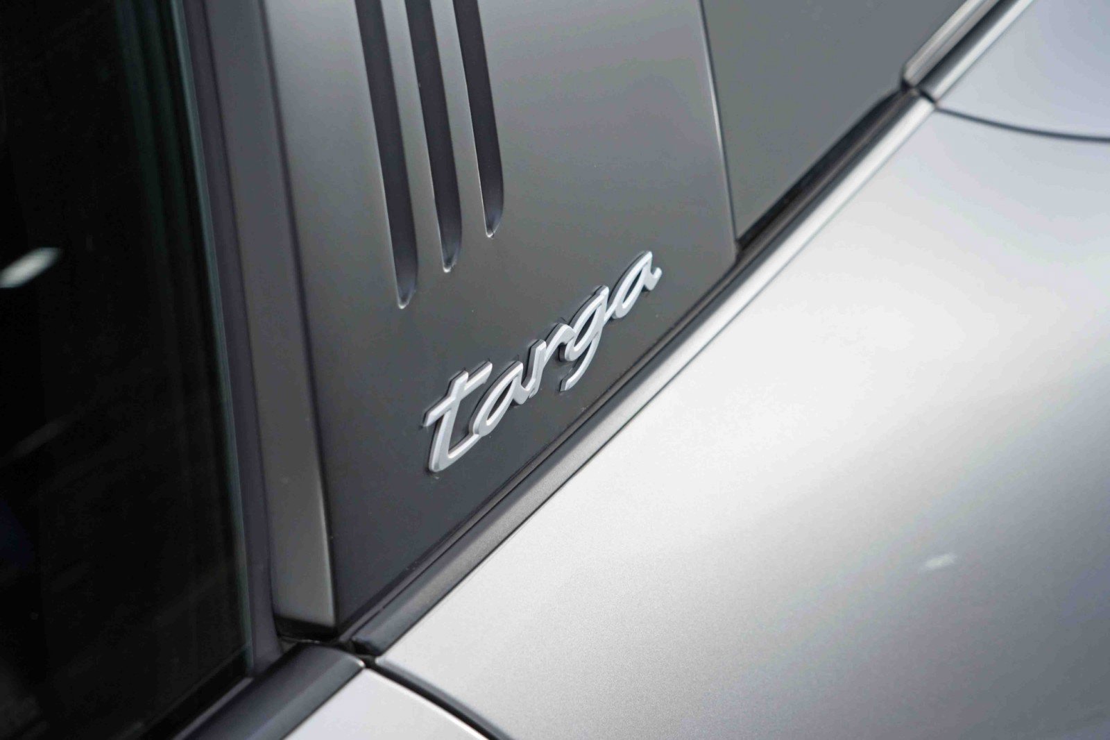 Used 2024 Porsche 911 Targa 4 w/ Premium Package image 54