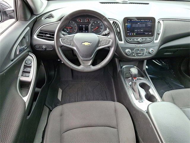 Used 2022 Chevrolet Malibu RS image 11