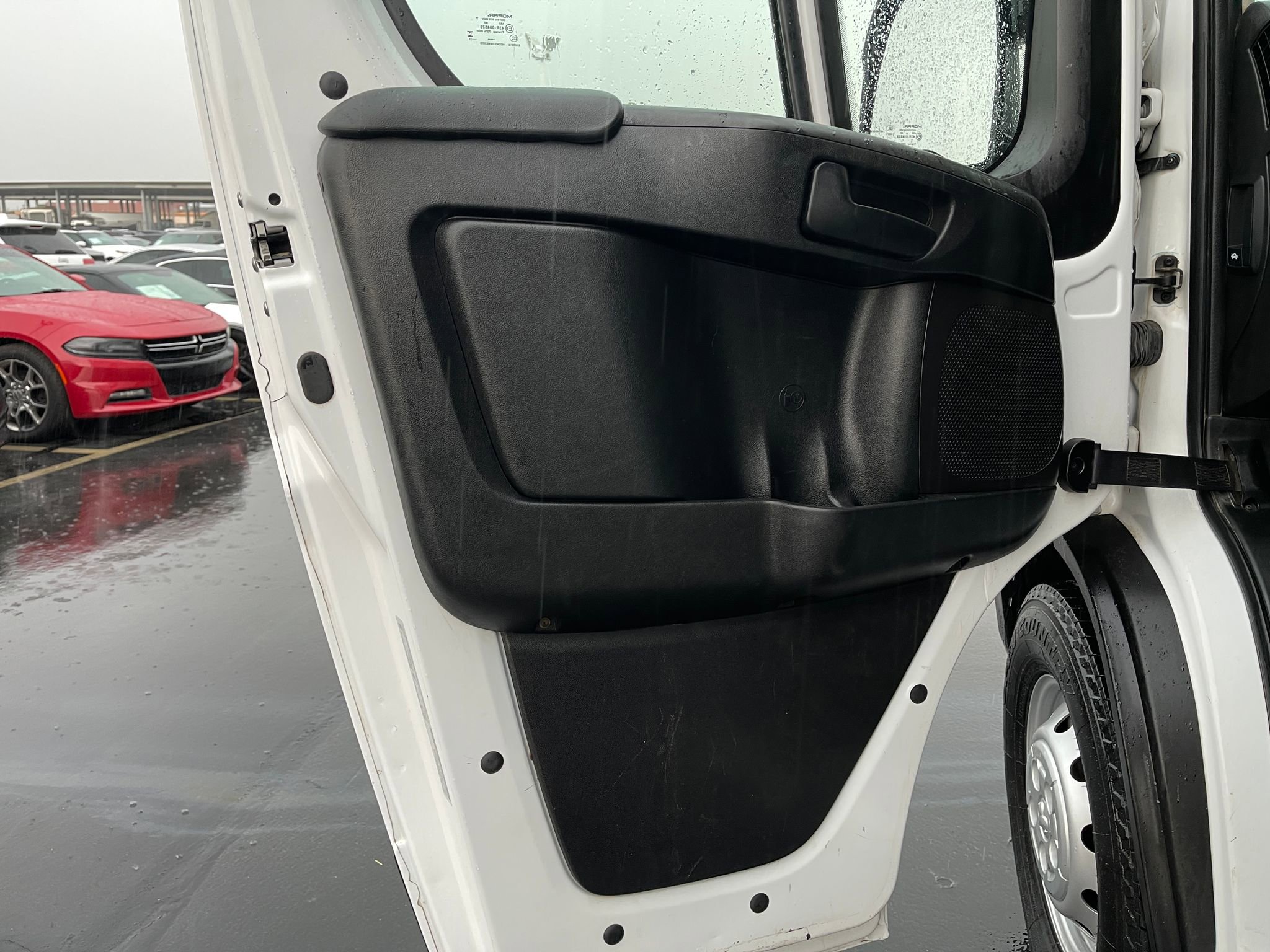 Used 2023 RAM ProMaster 2500 FWD image 12