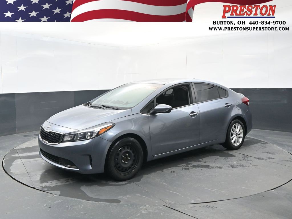 Used 2017 Kia Forte S image 1