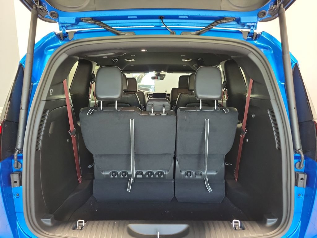 New 2027 Chrysler Pacifica Select AWD/4WD image 9