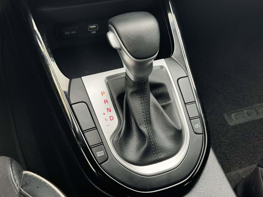 Used 2023 Kia Forte GT-Line image 27