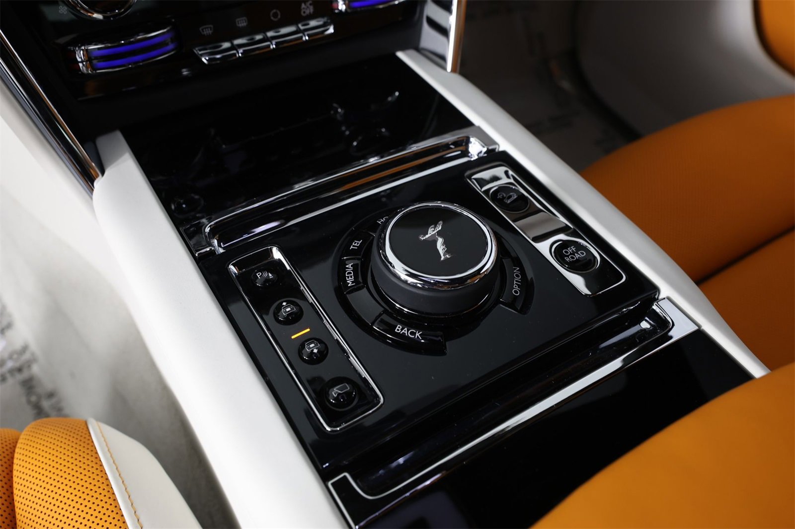 New 2026 Rolls-Royce Cullinan image 18