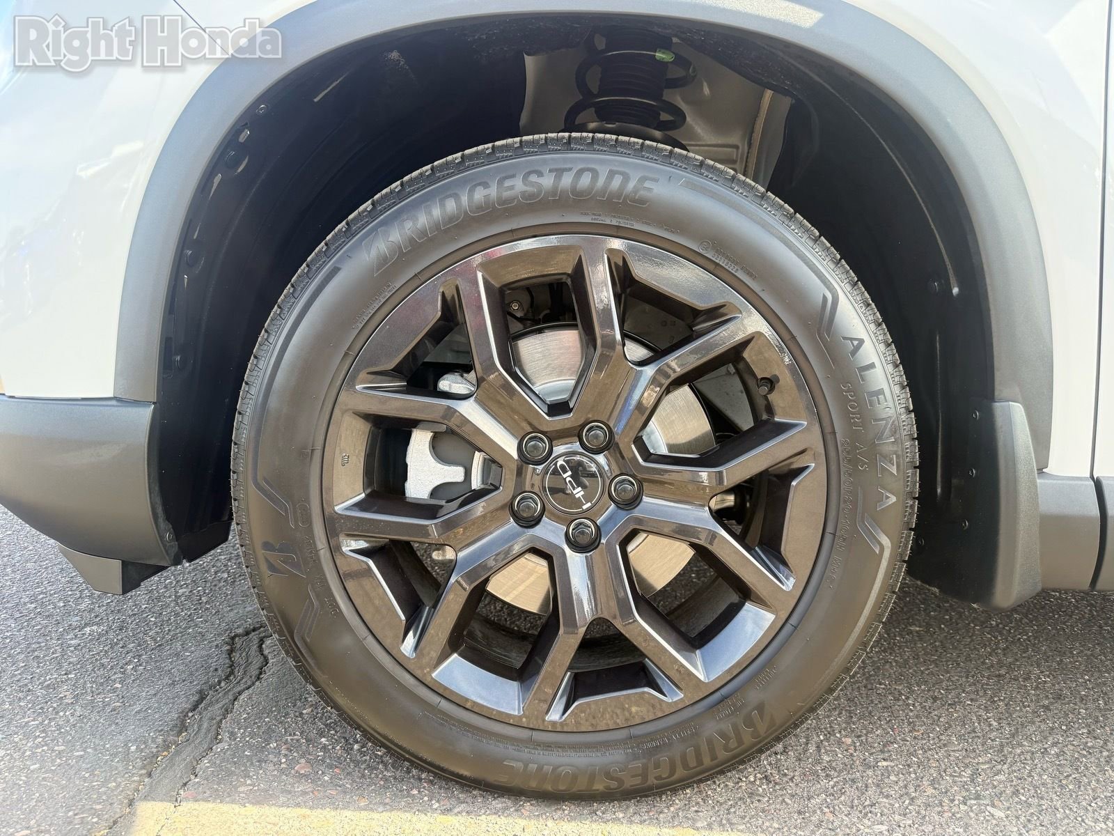 Certified 2025 Honda Pilot Touring image 11