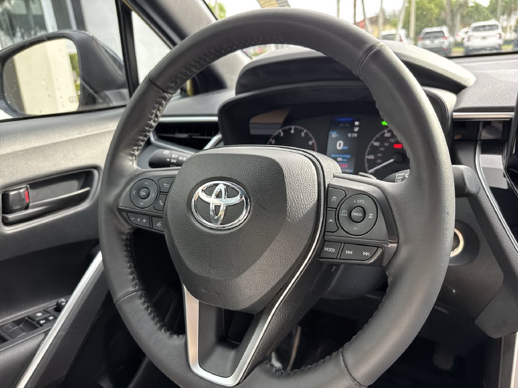 Used 2023 Toyota Corolla Cross AWD Hybrid w/ Moonroof Package image 53
