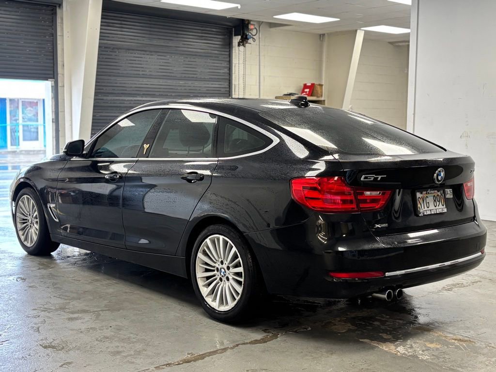Used 2015 BMW 328i Gran Turismo xDrive image 2