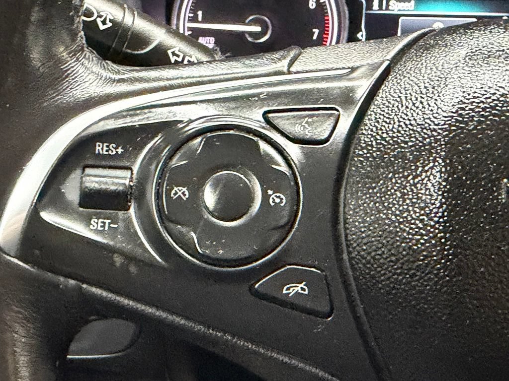 Used 2018 Buick Enclave Essence FWD image 29