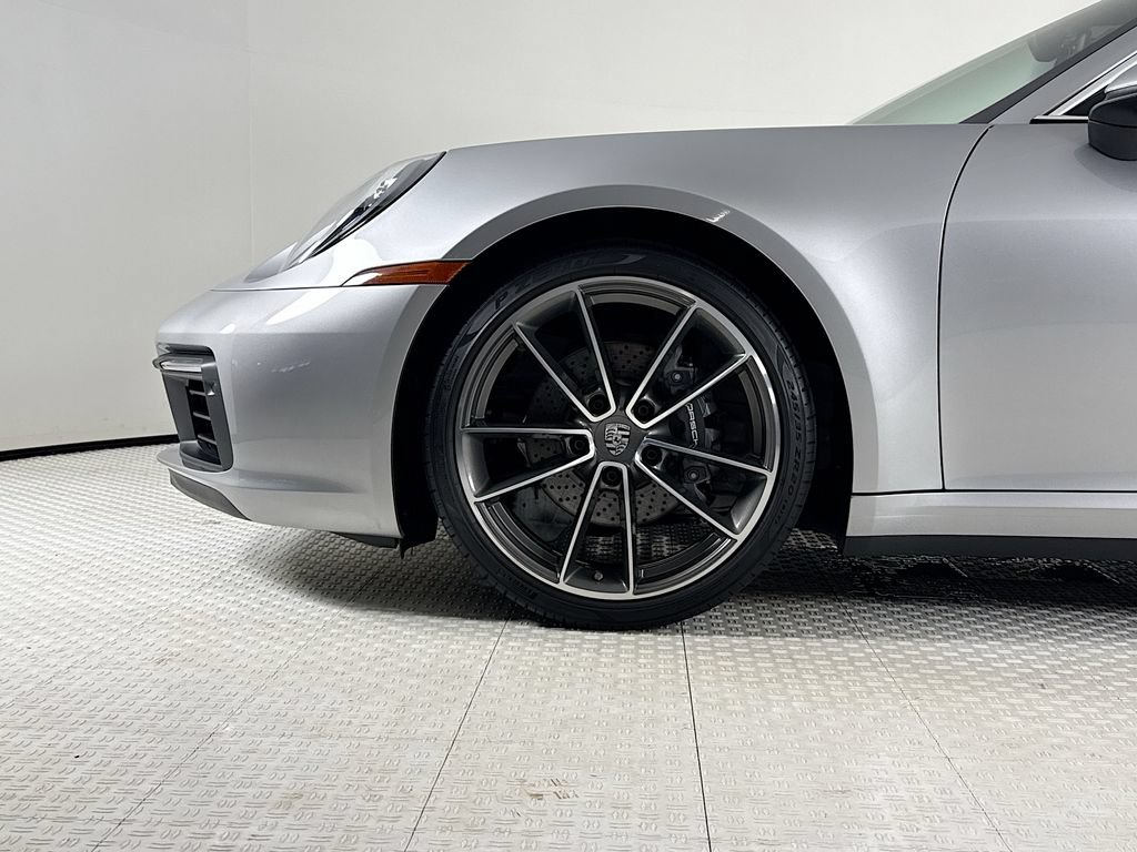 Certified 2024 Porsche 911 Carrera RWD image 28
