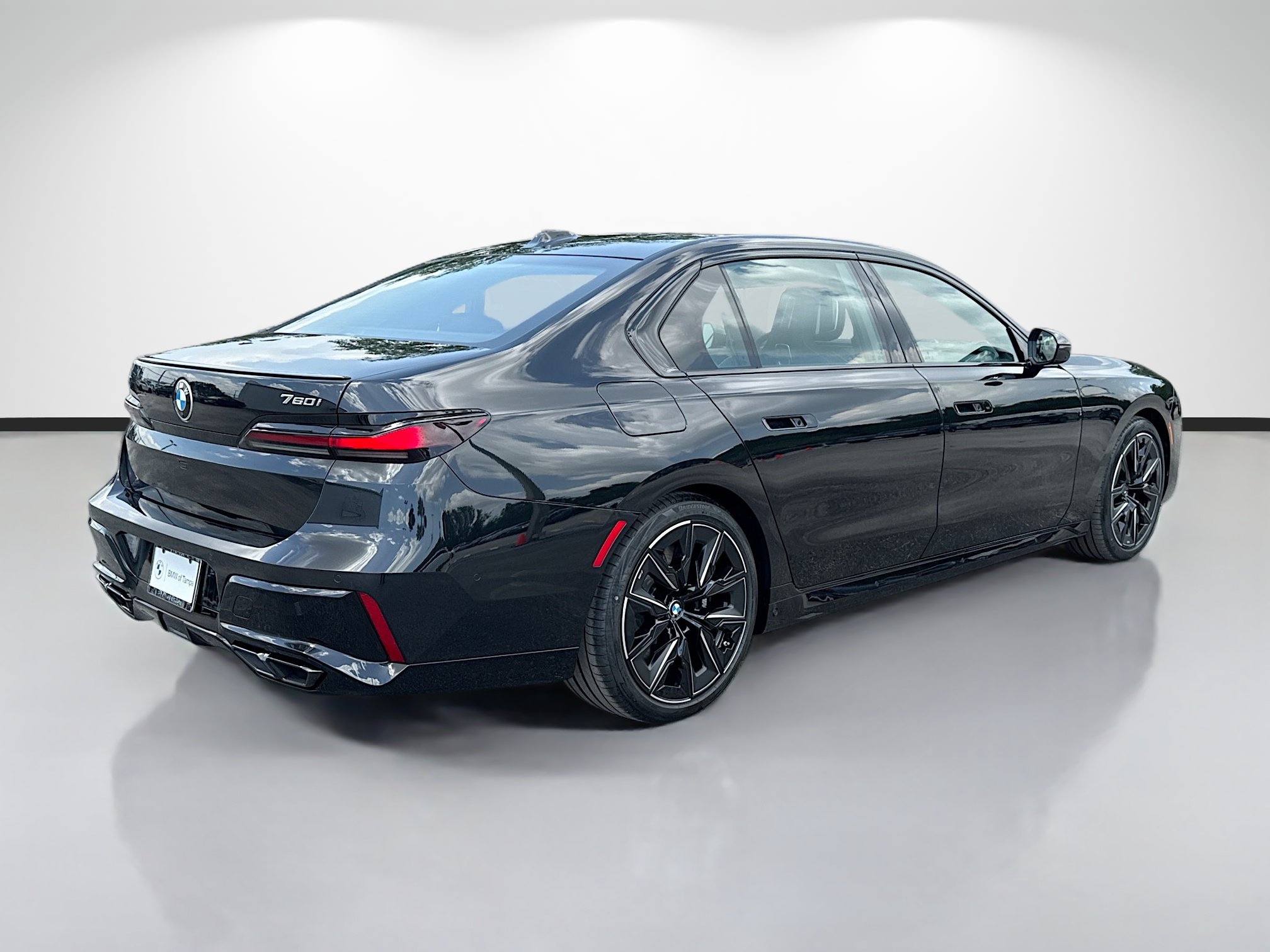 New 2026 BMW 760i xDrive w/ Executive Package AWD/4WD image 3