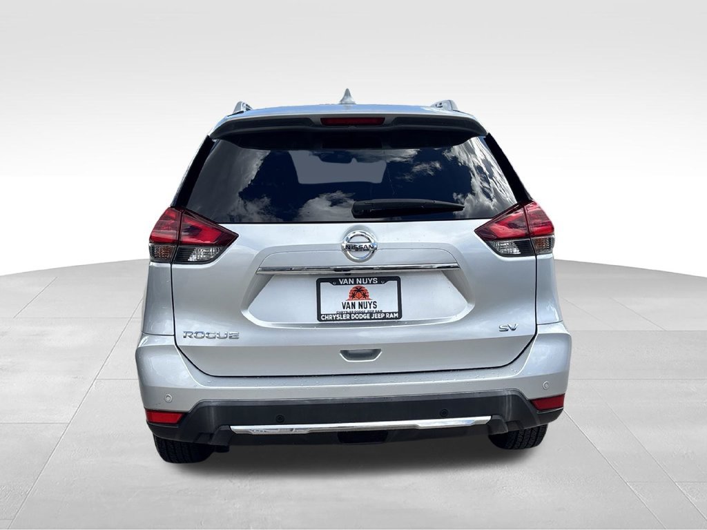 Used 2020 Nissan Rogue SV FWD image 5