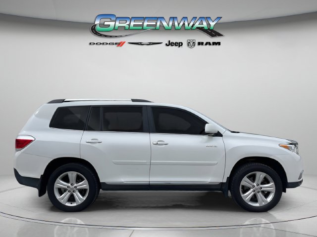 Used 2012 Toyota Highlander Limited w/ Tow Pkg FWD image 6