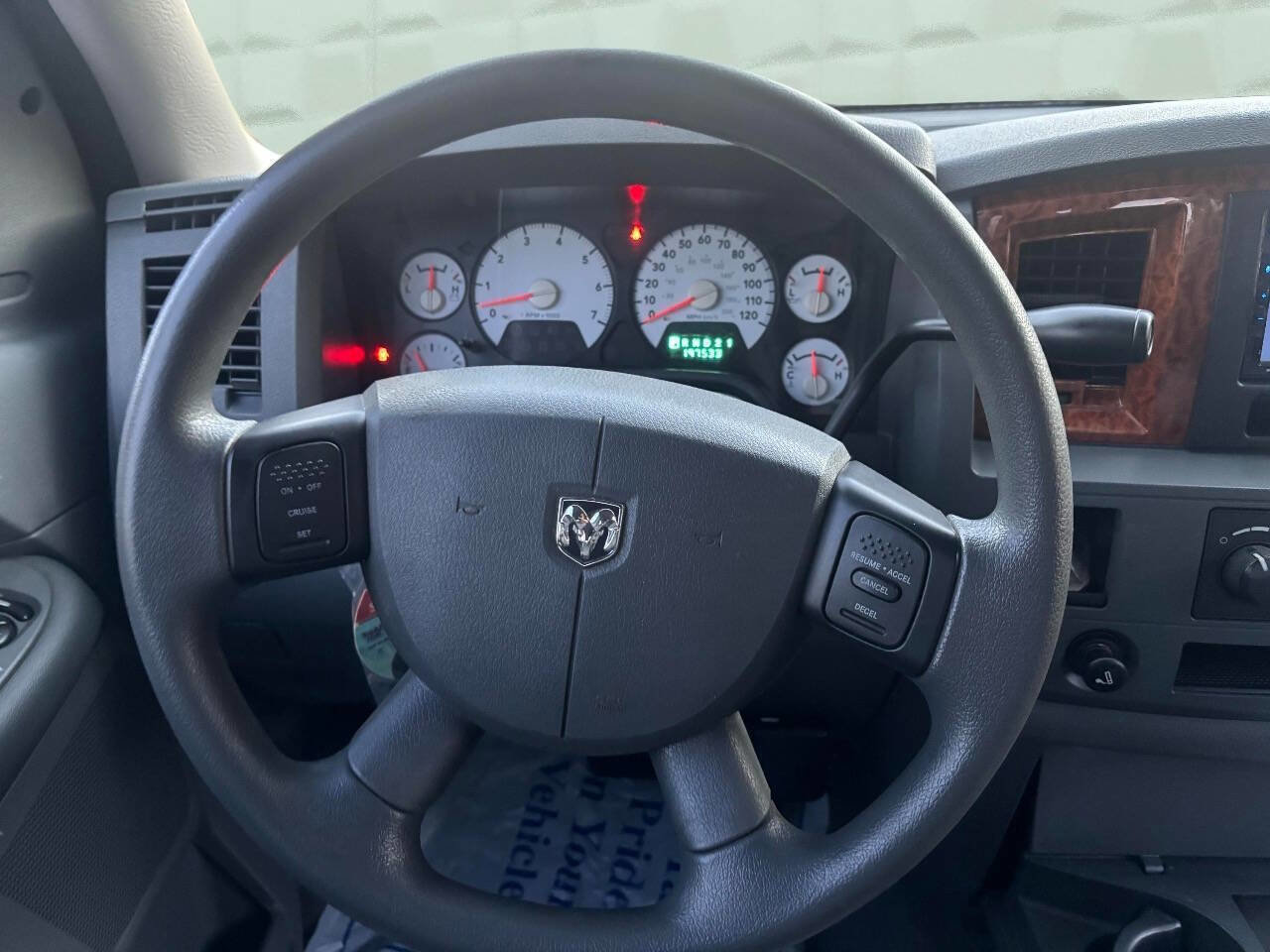 Used 2006 Dodge Ram 1500 Truck SLT image 25