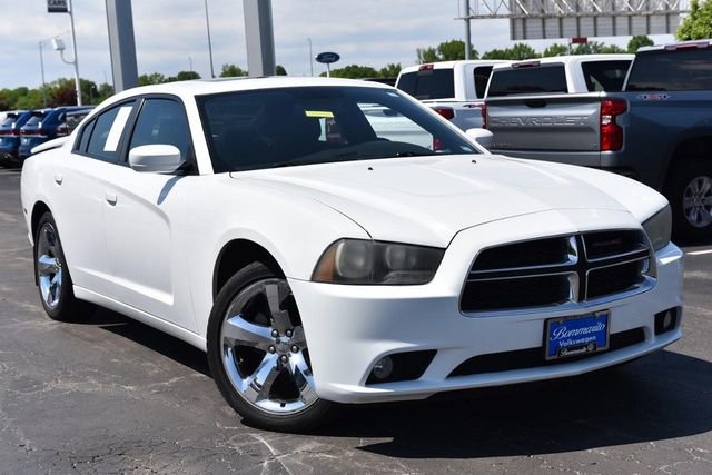 Used 2012 Dodge Charger SXT w/ Rallye Appearance Group RWD image 2