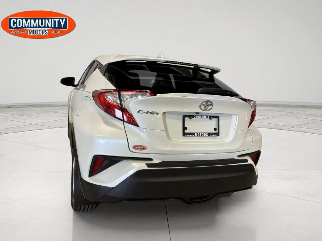 Used 2020 Toyota C-HR LE FWD image 4