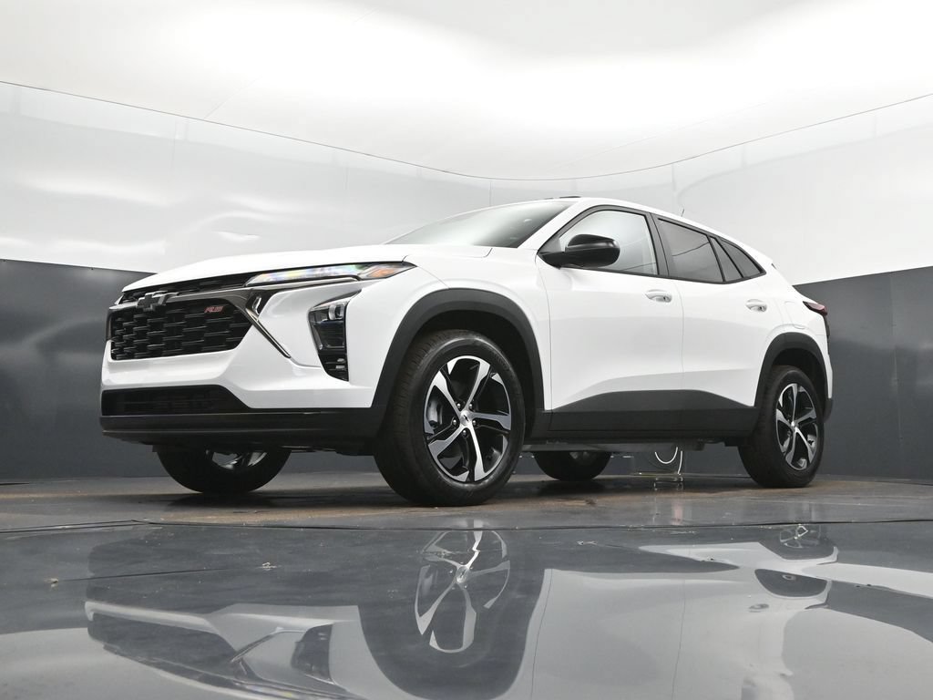 New 2026 Chevrolet Trax RS w/ Sunroof Package FWD image 38