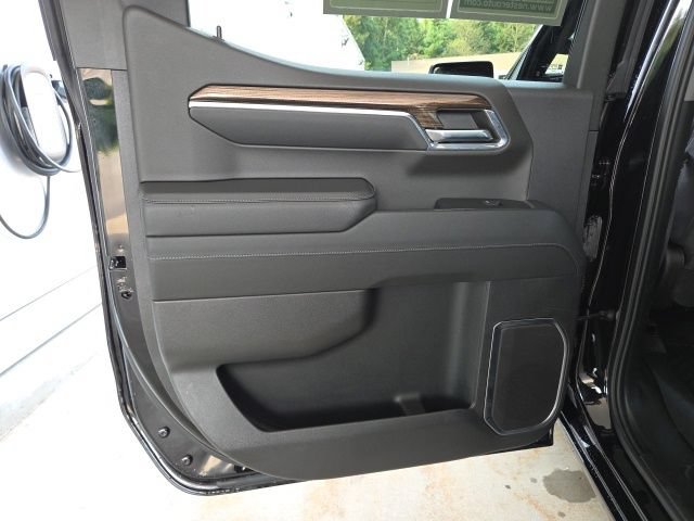 Used 2024 Chevrolet Silverado 1500 LT AWD/4WD image 46