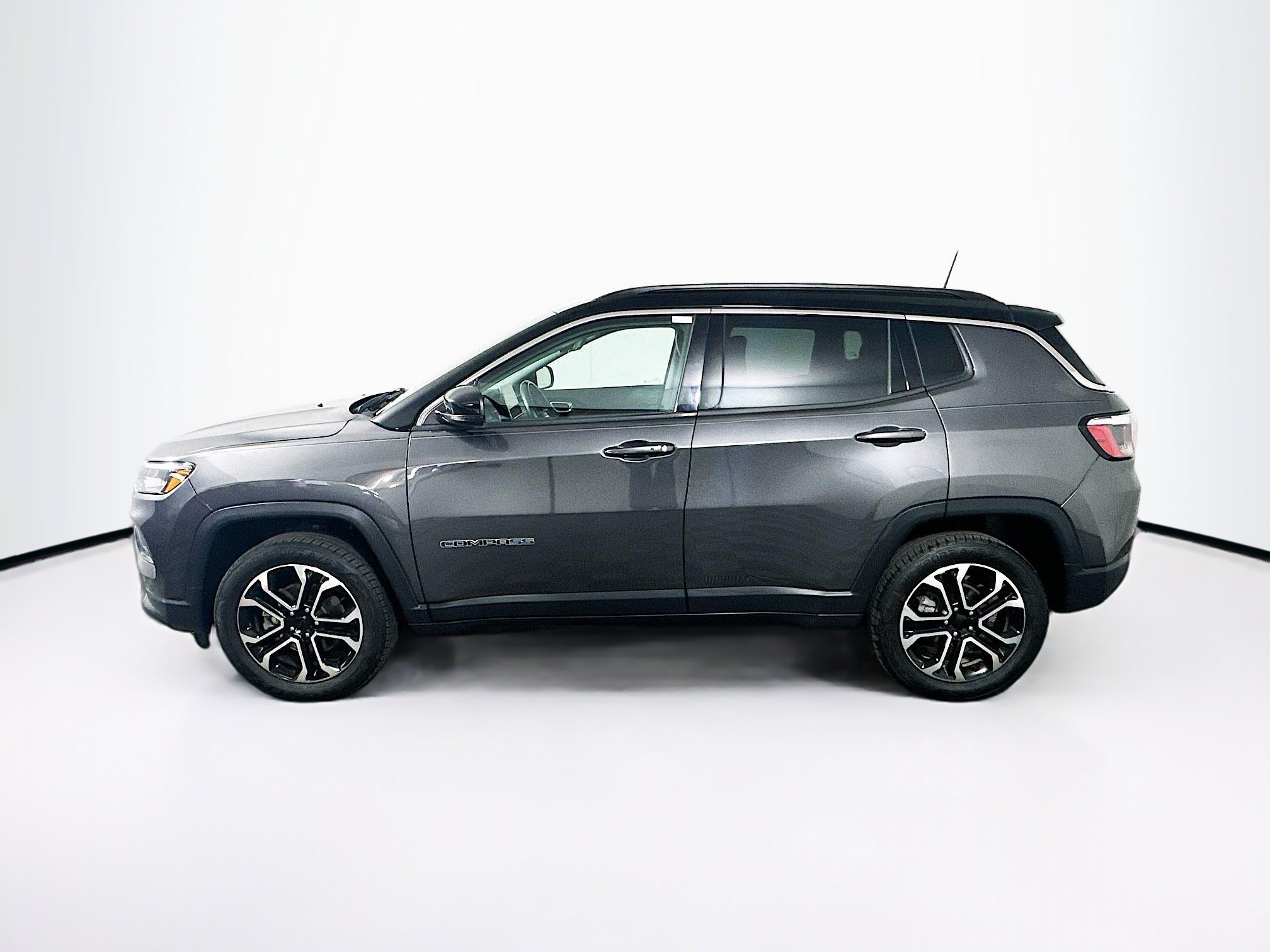 Used 2022 Jeep Compass Limited AWD/4WD image 4