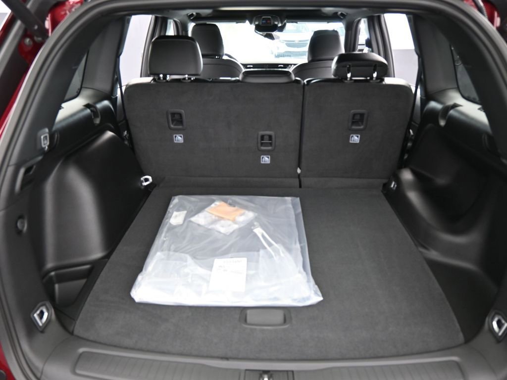 New 2025 Jeep Grand Cherokee Altitude image 33