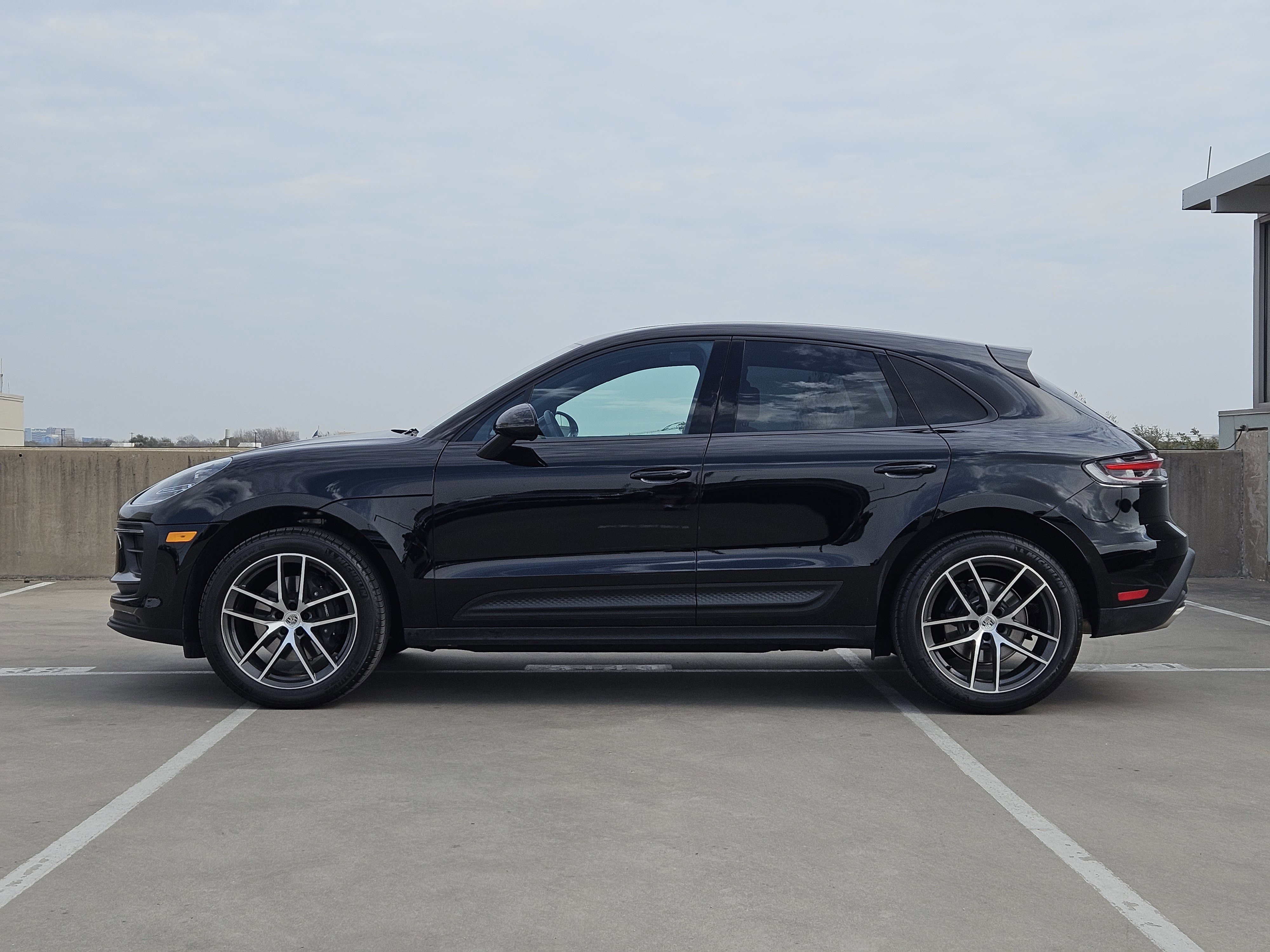 Certified 2026 Porsche Macan image 2