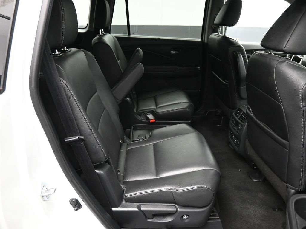 Certified 2022 Honda Pilot Touring image 28