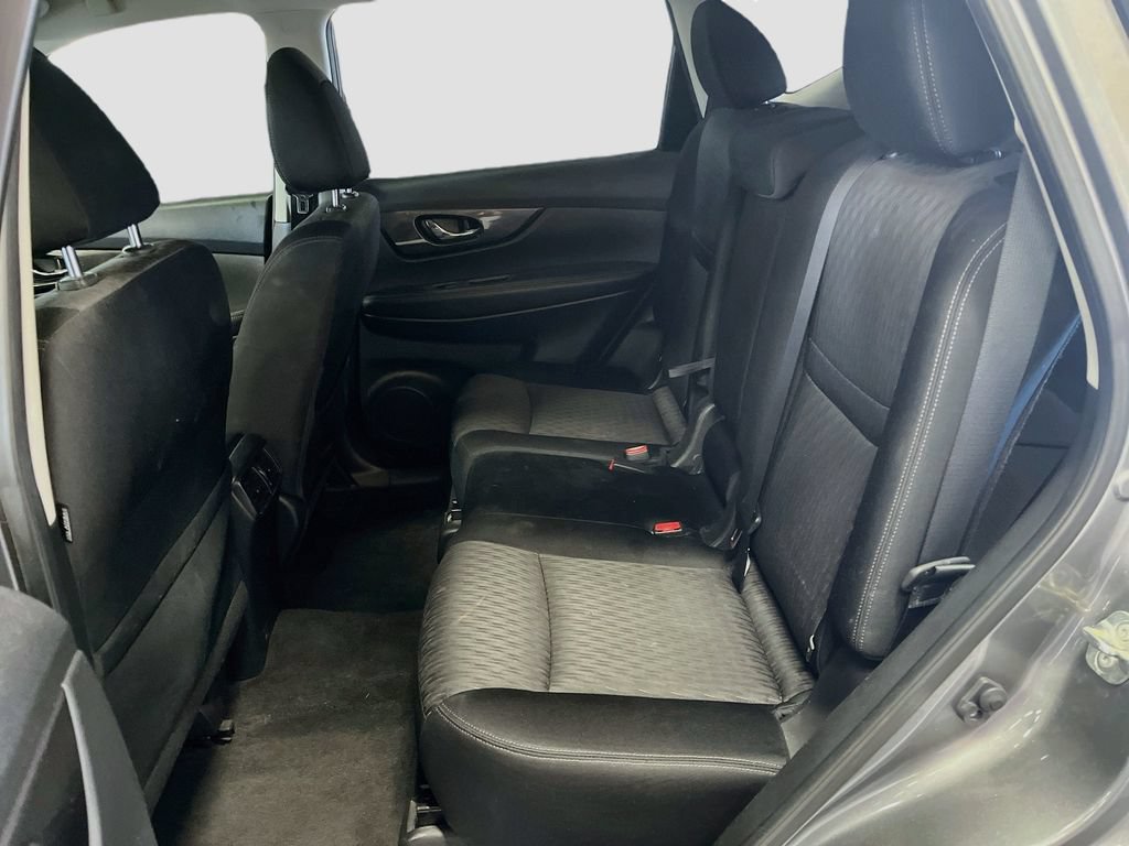Used 2017 Nissan Rogue SV w/ SV Premium Package FWD image 25