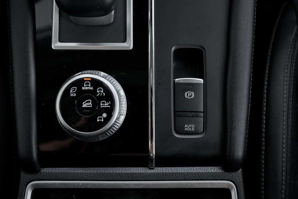 Used 2023 Mitsubishi Outlander SE image 40