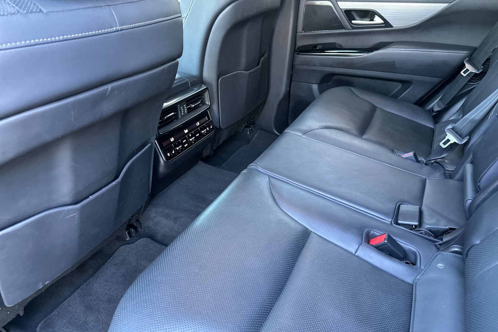 Used 2024 Lexus LX 600 F Sport AWD/4WD image 13
