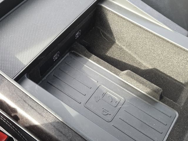 Used 2023 Audi Q8 Premium Plus image 8