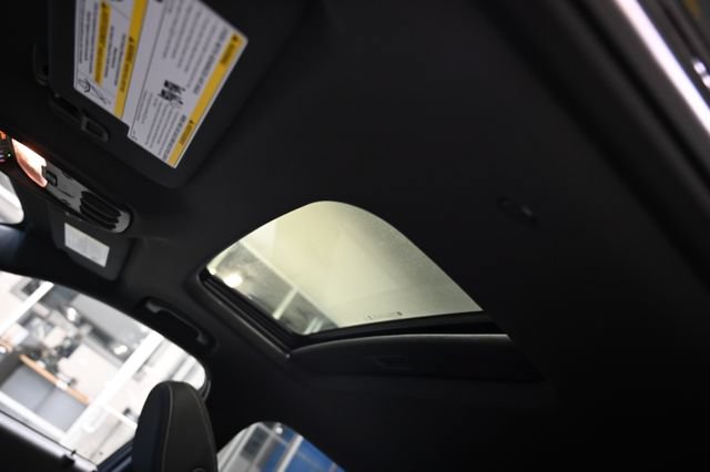New 2026 Chevrolet Trax RS w/ Sunroof Package FWD image 20