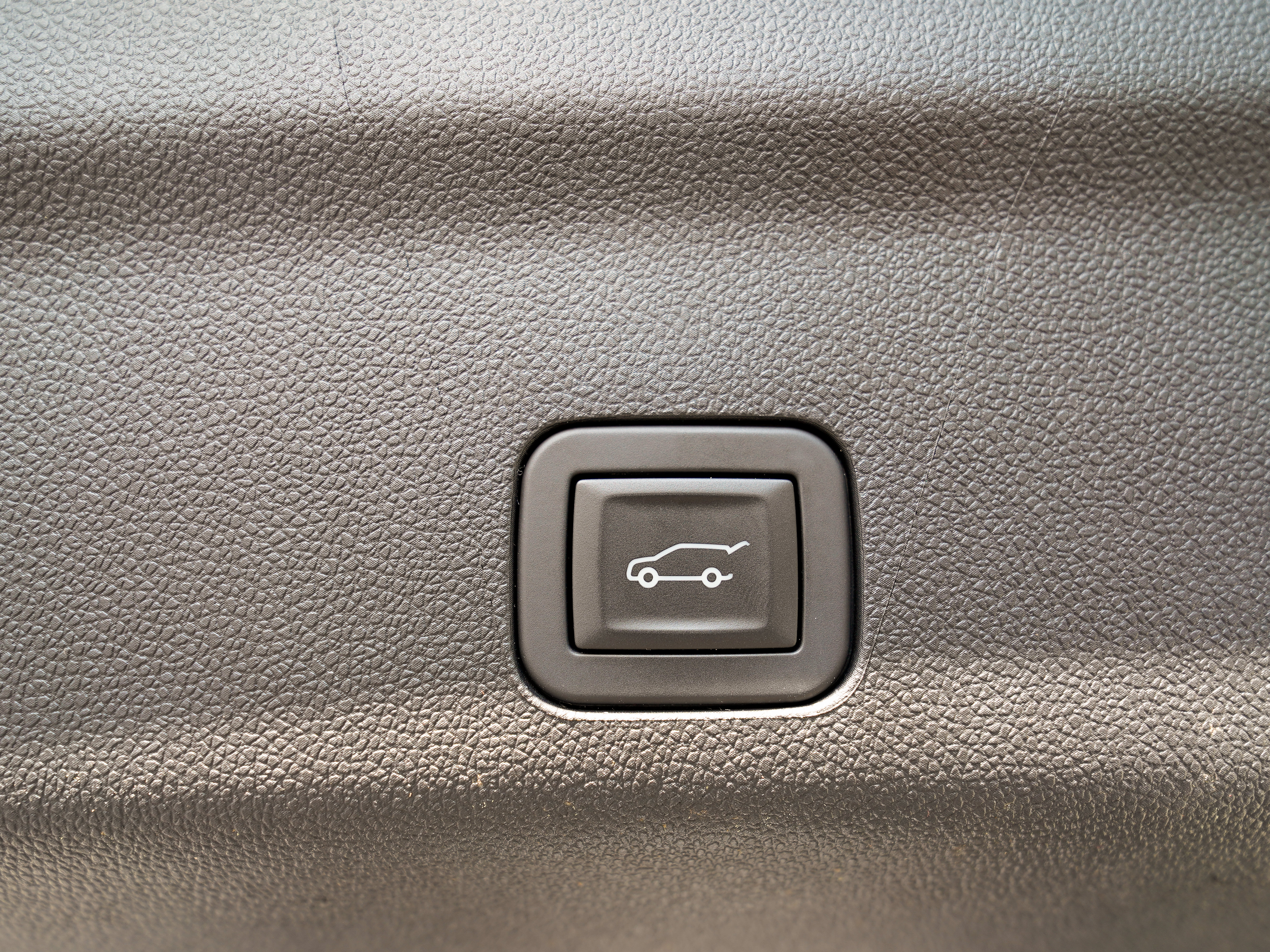 Used 2025 Chevrolet Suburban RST AWD/4WD image 37