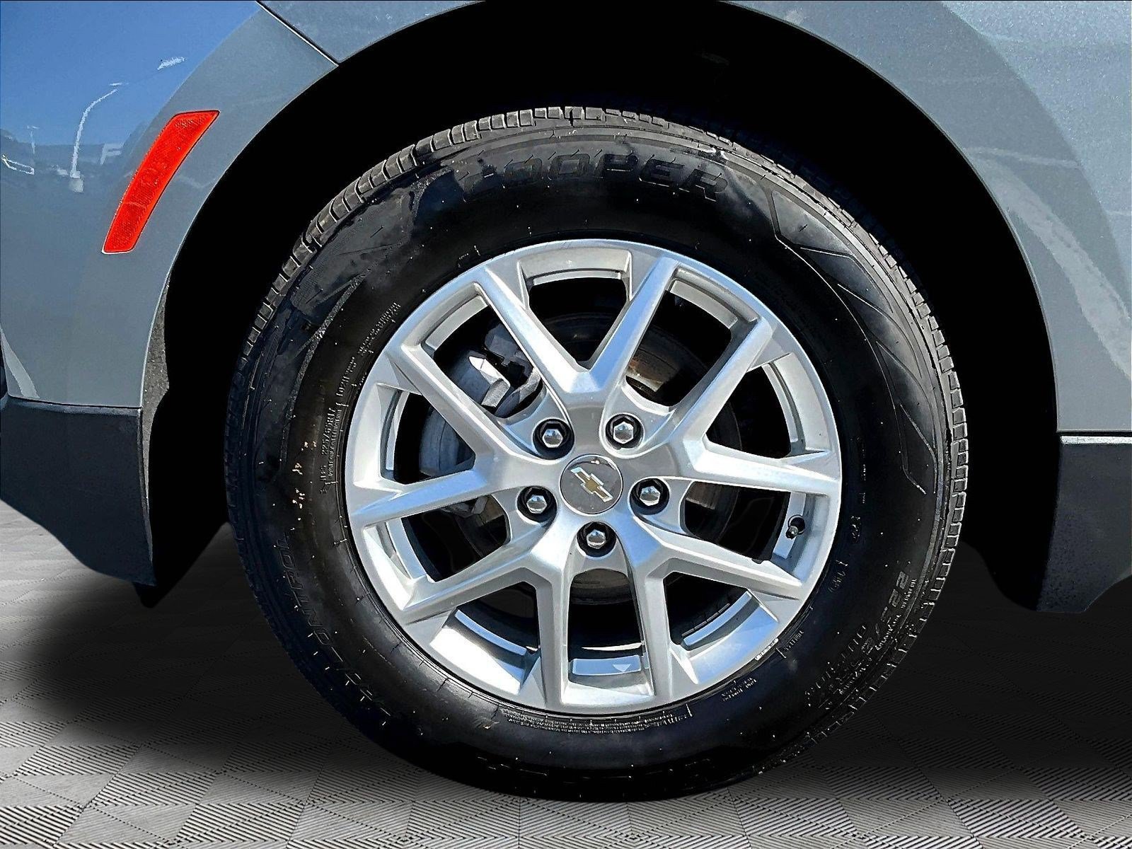 Used 2024 Chevrolet Equinox LS FWD image 34