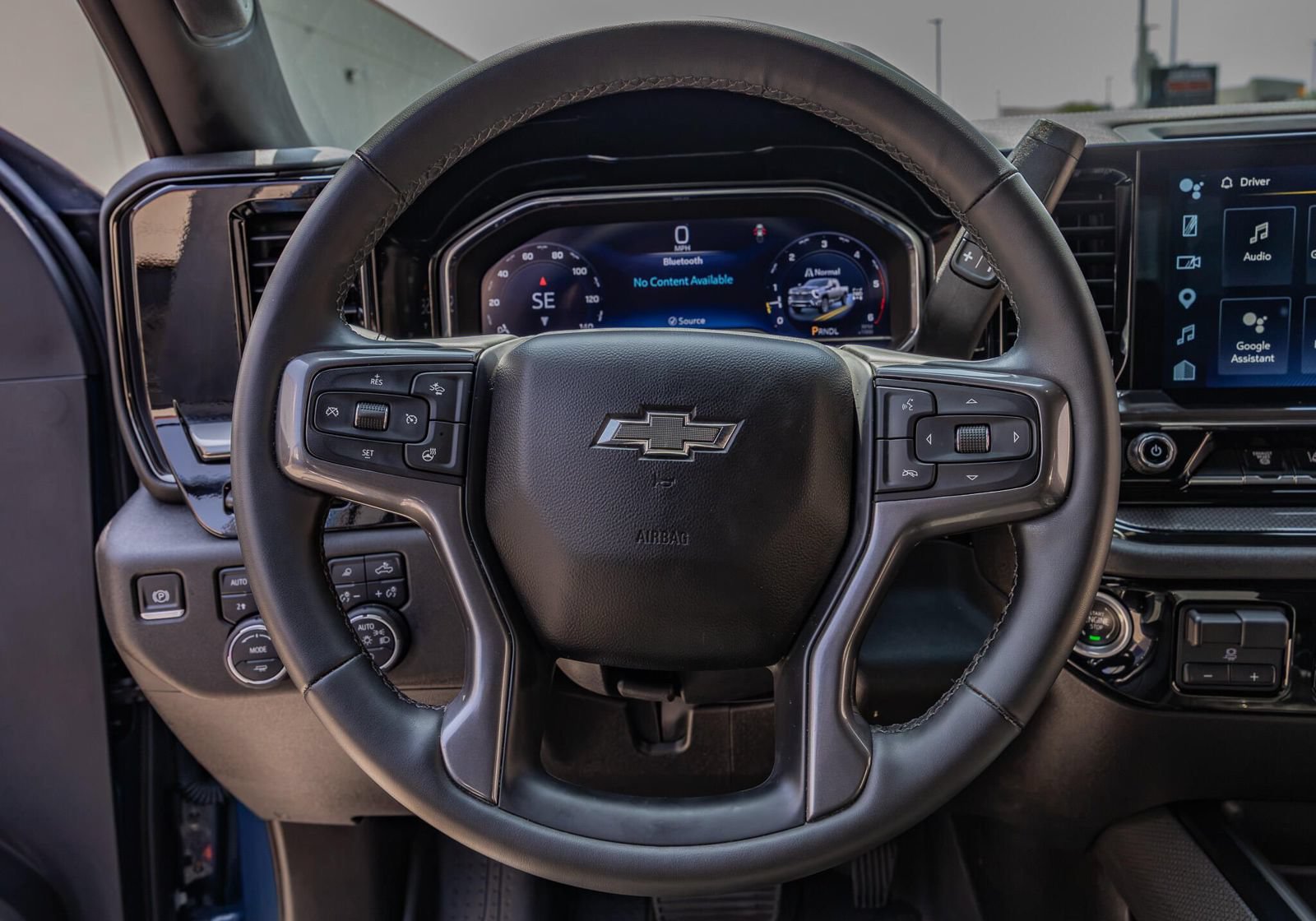 Used 2024 Chevrolet Silverado 2500 ZR2 w/ Technology Package AWD/4WD image 19