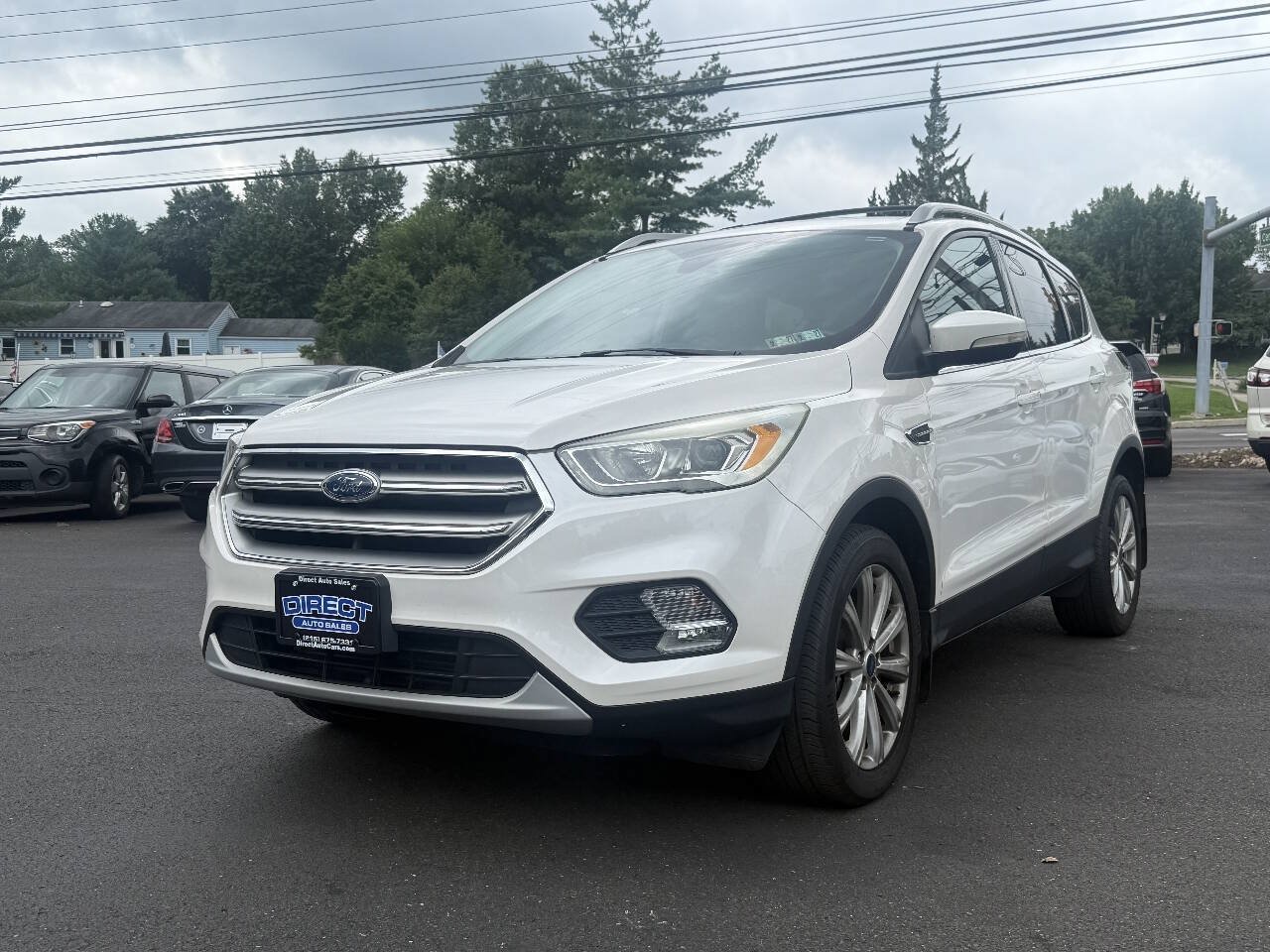 Used 2017 Ford Escape Titanium AWD/4WD image 4