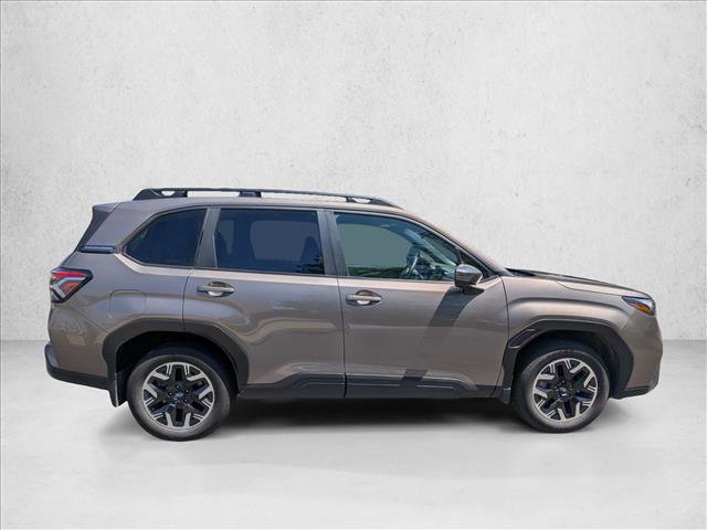 Certified 2025 Subaru Forester Premium AWD/4WD image 4